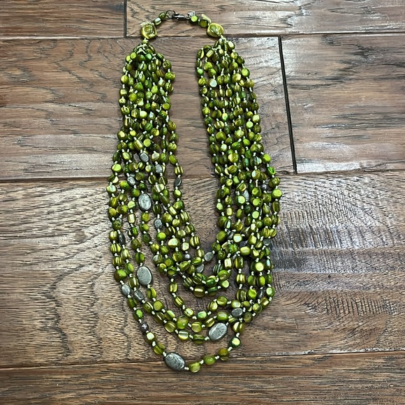 Silpadia green bead necklace - Picture 2 of 2